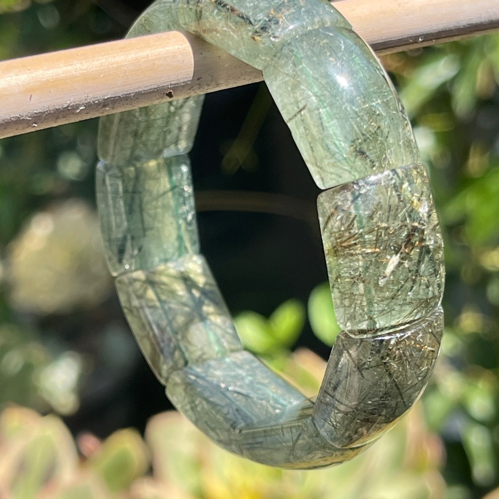 Green Rutilated Quartz Soft Bangle - Picture 5 of 9